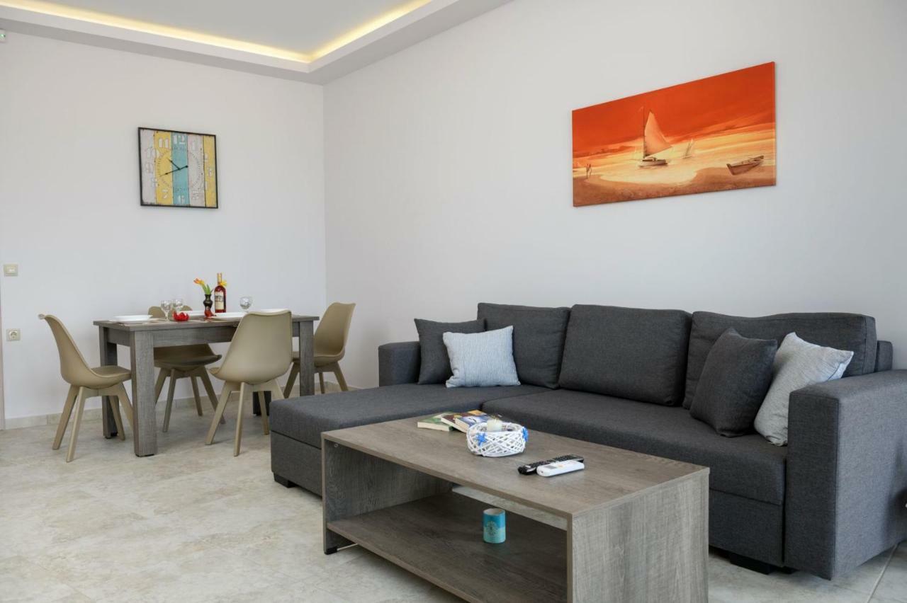 Coral Sea Apartment Kokkinos Pirgos Exterior foto